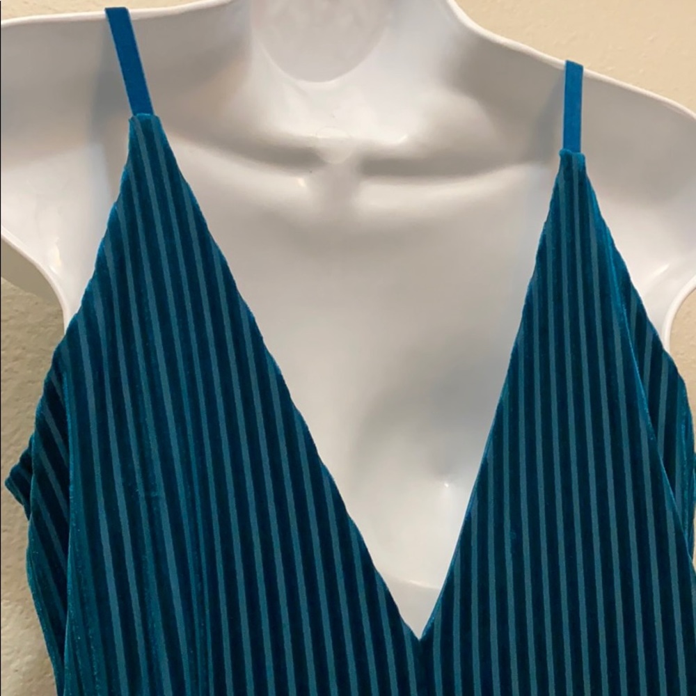 Emerald aqua green velvet dress - Picture 5 of 6